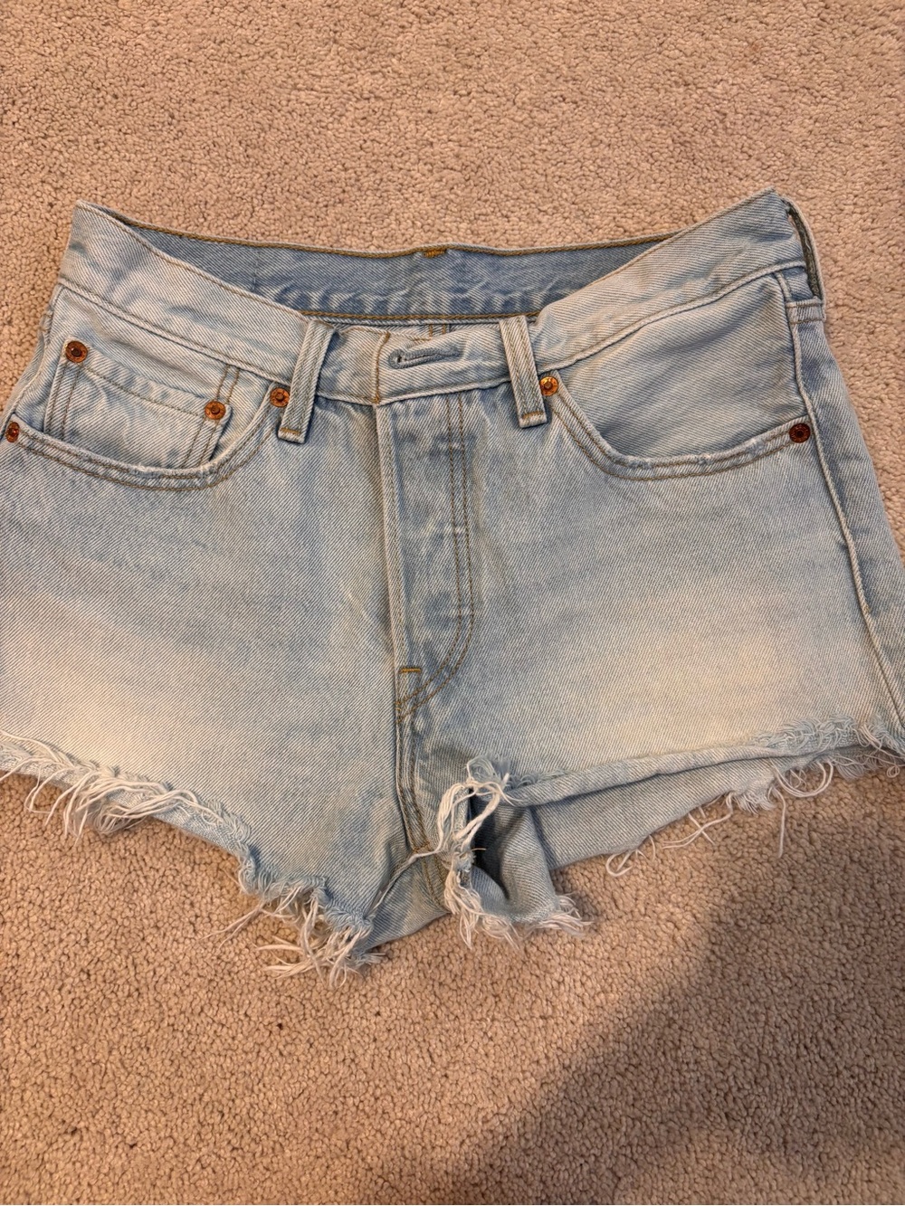 Levi’s 501 High Rise Cutoff Denim Shorts Light Wash W26